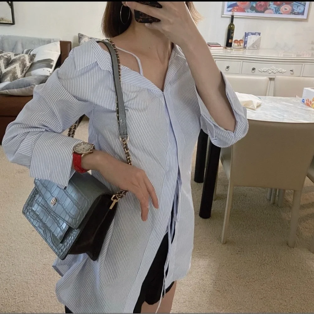 Brand new never worn Jacquemus blouse off-shoulder shirt - Picture 2 of 8